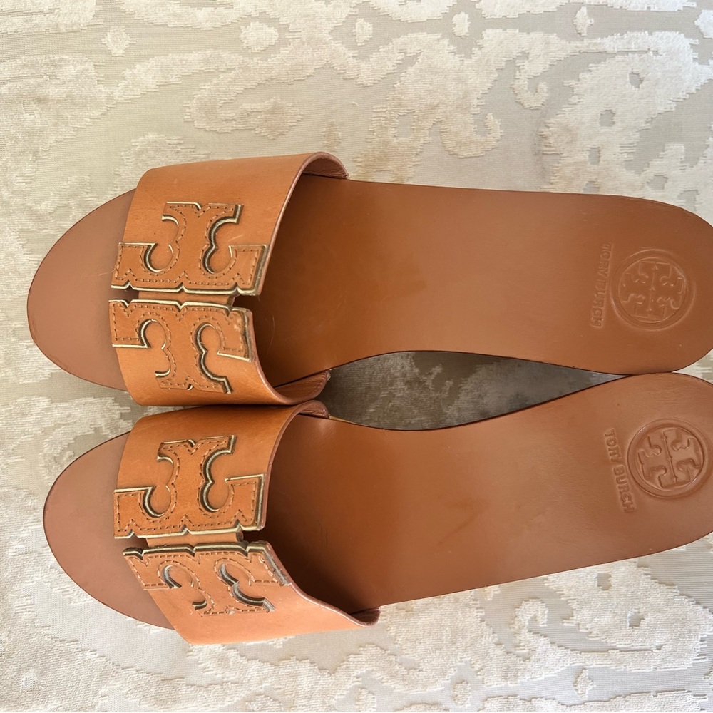 Tory Burch Tan and Gold Sandals - Picture 2 of 5